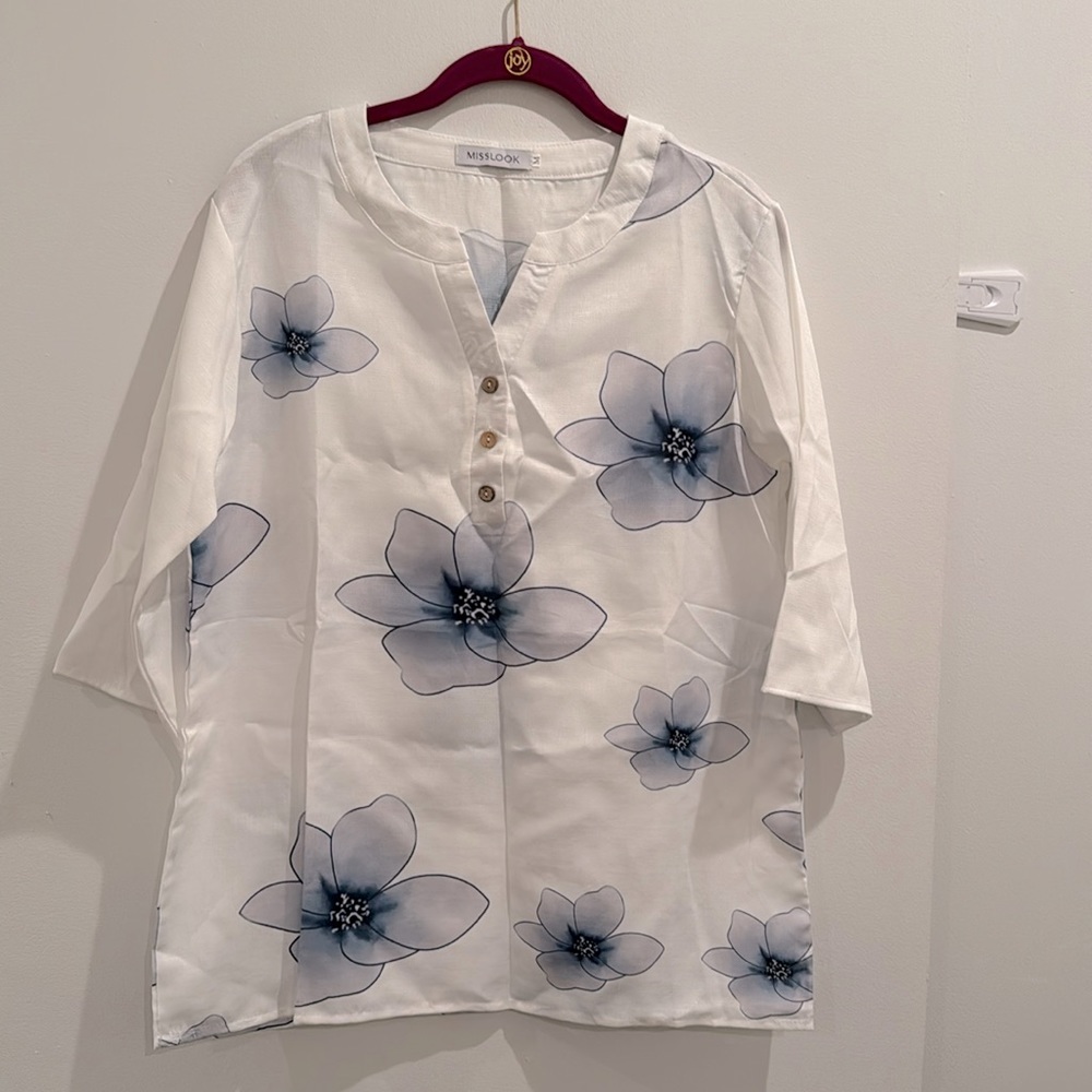 BRAND NEW: Miss Look White and Blue Tunic